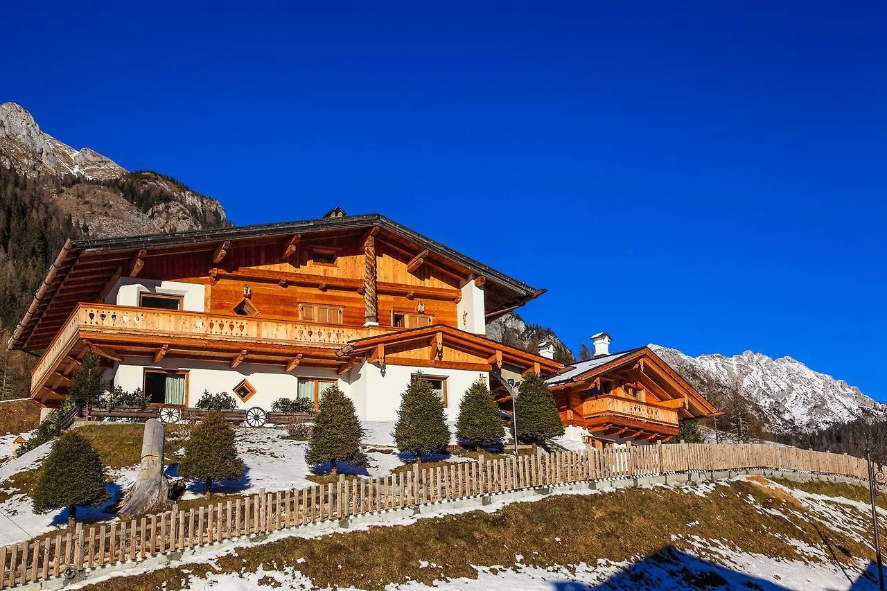B&B Solder Chalet Dolomiti Sappada Bed & Breakfast